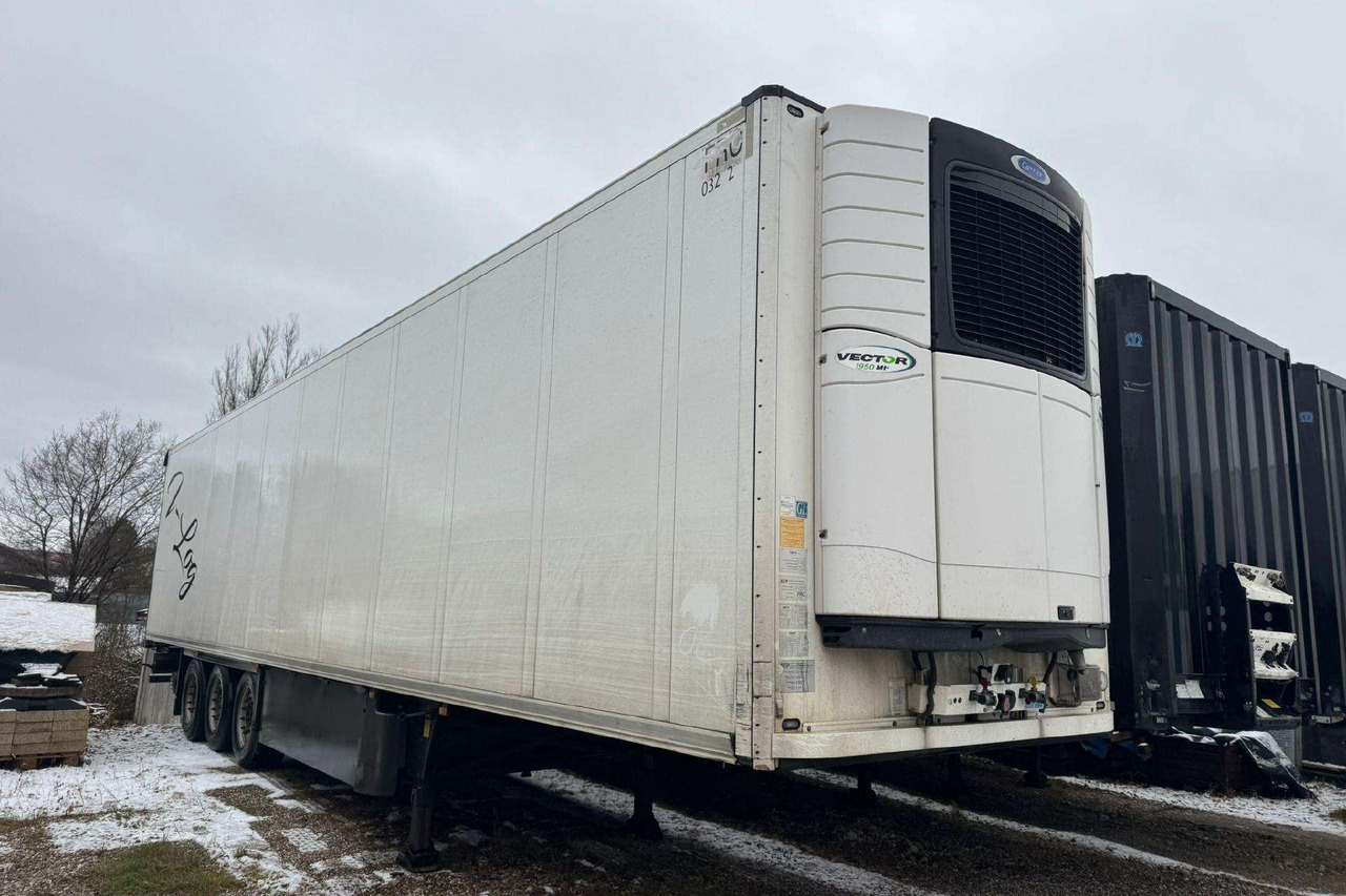 Schmitz Standart 7 cm multitemp - 冷藏半拖车:图1 Schmitz Standart 7 cm multitemp - 冷藏半拖车:图1