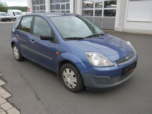 Ford Fiesta 1,3 51 kW Ambiente - 汽车:图2 Ford Fiesta 1,3 51 kW Ambiente - 汽车:图2