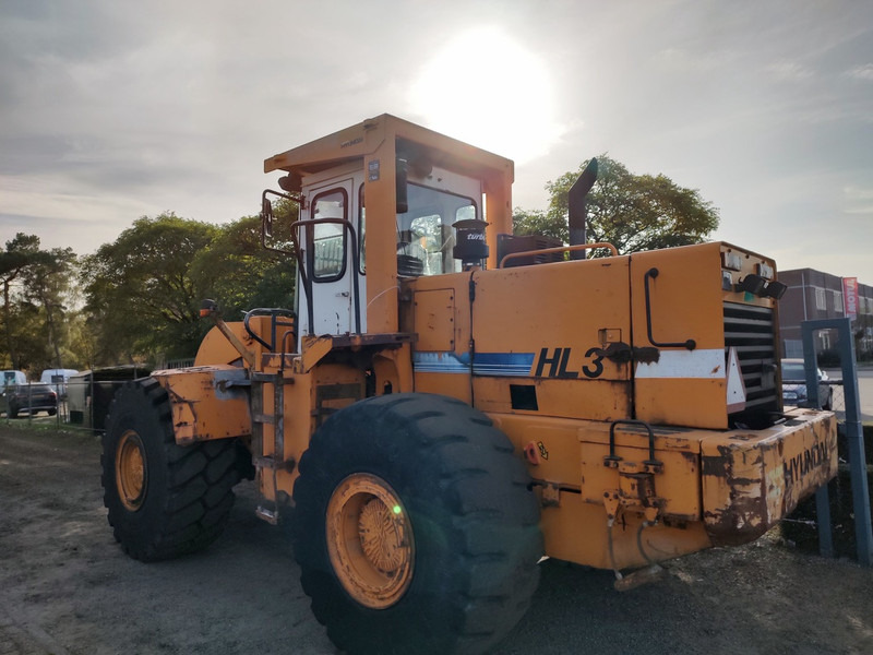 Hyundai HL35 - 轮式装载机:图3 Hyundai HL35 - 轮式装载机:图3