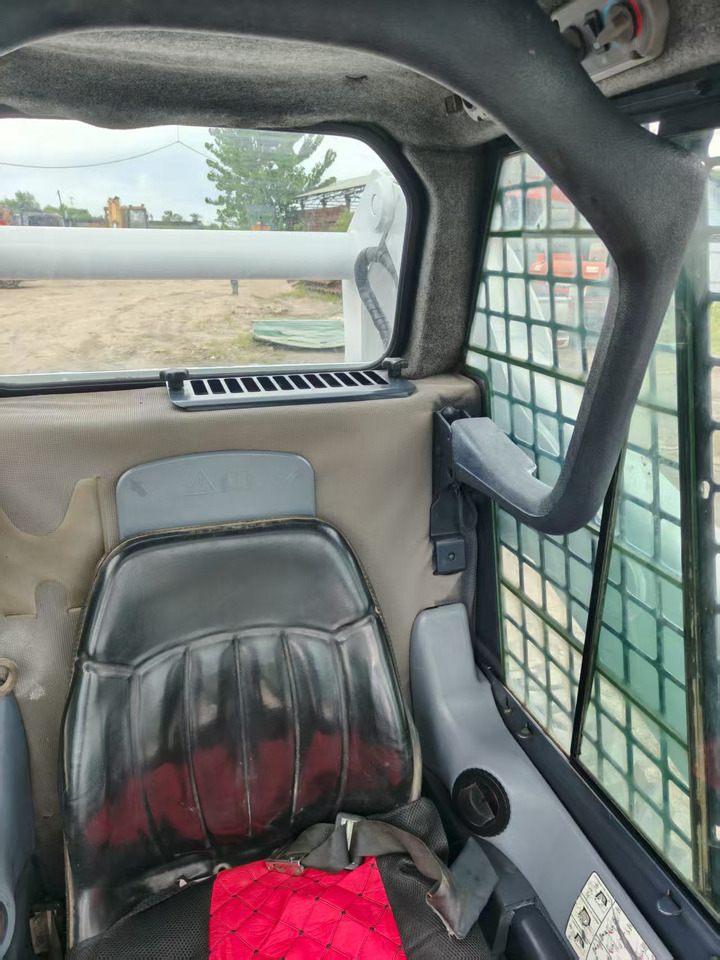 BOBCAT skid steer loader S300 - 滑移装载机:图5 BOBCAT skid steer loader S300 - 滑移装载机:图5