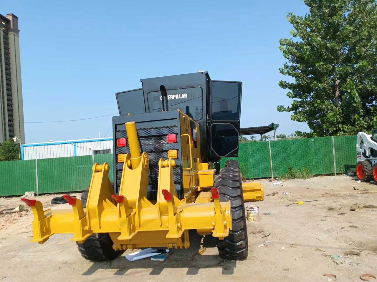 CATERPILLAR 140K used motor grader low price - 平路机:图3 CATERPILLAR 140K used motor grader low price - 平路机:图3