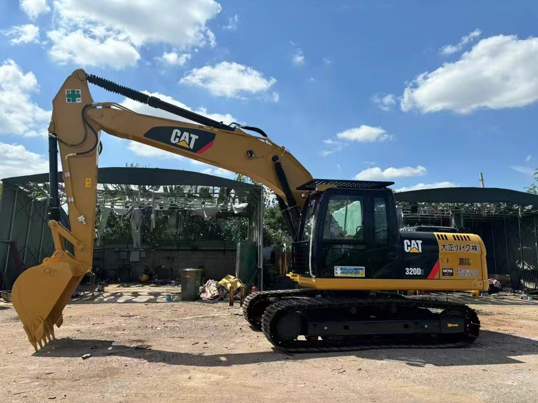 CATERPILLAR 320D2 - 履带式挖掘机:图2 CATERPILLAR 320D2 - 履带式挖掘机:图2