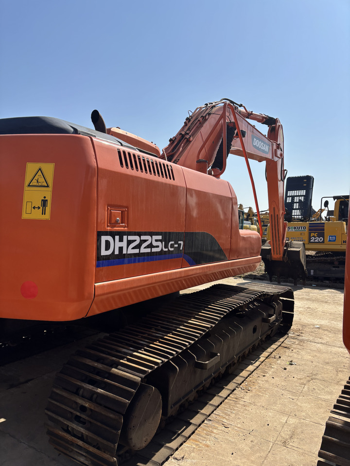 DOOSAN dh225 hot sale used excavator in stock - 履带式挖掘机:图1 DOOSAN dh225 hot sale used excavator in stock - 履带式挖掘机:图1