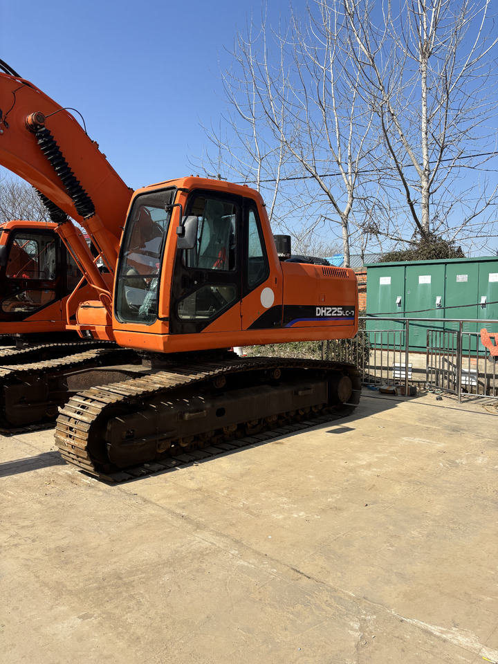 DOOSAN dh225 hot sale used excavator in stock - 履带式挖掘机:图3 DOOSAN dh225 hot sale used excavator in stock - 履带式挖掘机:图3