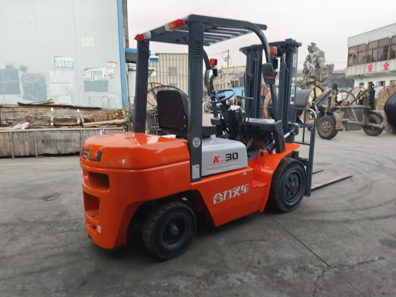 HELI k30 used diesel forklift Customizable mast clamps - 柴油叉车:图4 HELI k30 used diesel forklift Customizable mast clamps - 柴油叉车:图4