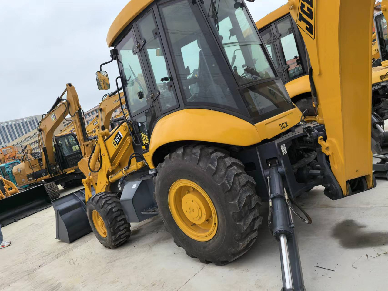 JCB 3CX backhoe loader TLB versatile machine multiple attachment options - 反铲装载机:图5 JCB 3CX backhoe loader TLB versatile machine multiple attachment options - 反铲装载机:图5