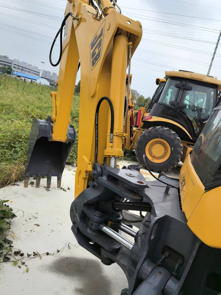 JCB 3CX backhoe loader TLB versatile machine multiple attachment options - 反铲装载机:图2 JCB 3CX backhoe loader TLB versatile machine multiple attachment options - 反铲装载机:图2