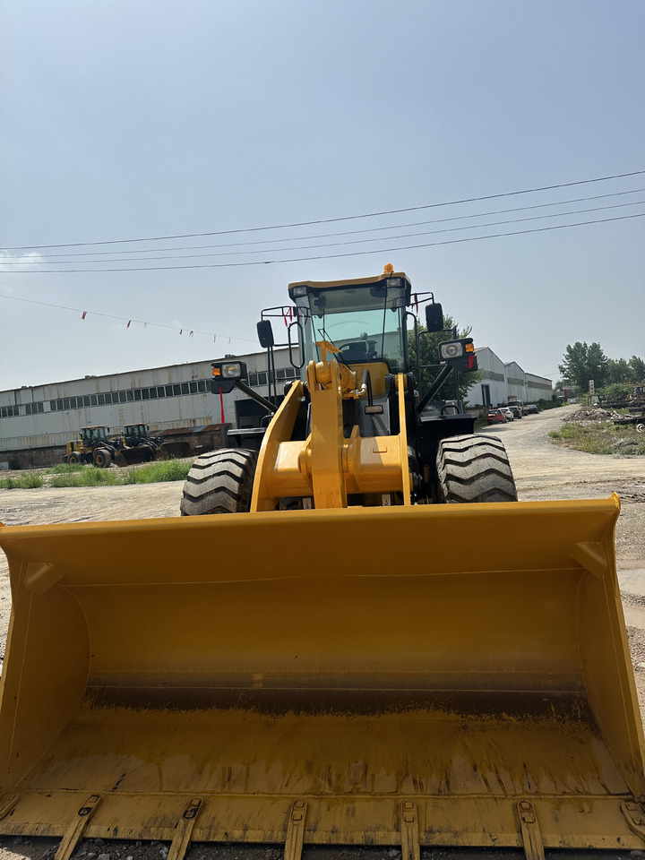 SDLG L958F China brand low price 5 ton class front loader strong power - 轮式装载机:图2 SDLG L958F China brand low price 5 ton class front loader strong power - 轮式装载机:图2