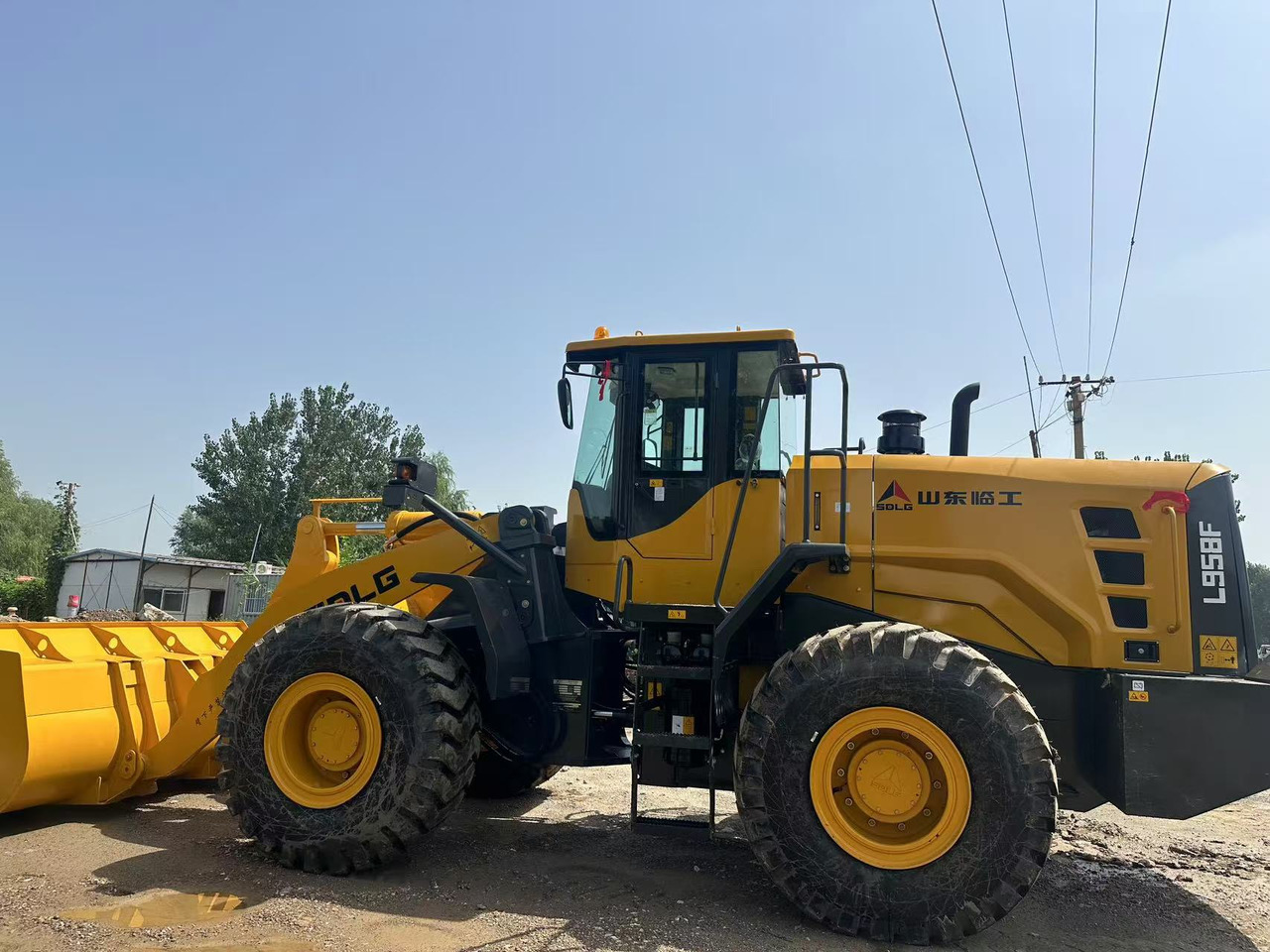 SDLG L958F China brand low price 5 ton class front loader strong power - 轮式装载机:图3 SDLG L958F China brand low price 5 ton class front loader strong power - 轮式装载机:图3