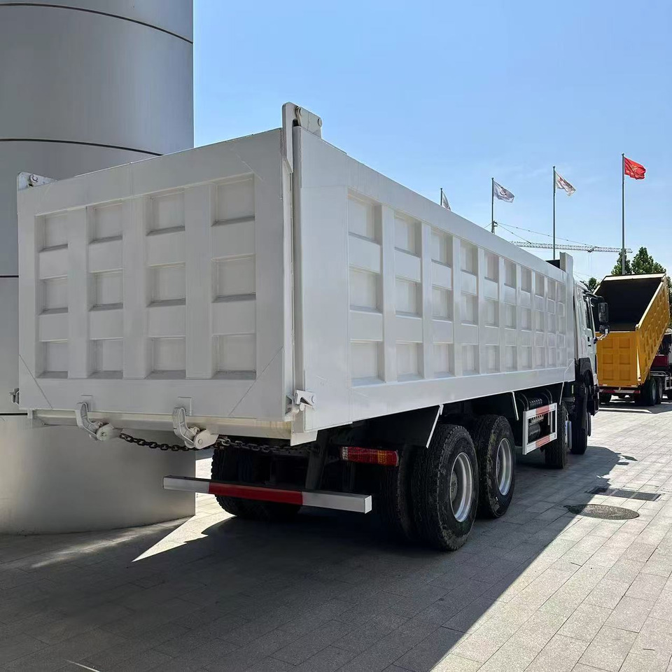 SINOTRUK howo 371 8x4 dump truck - 自卸车:图2 SINOTRUK howo 371 8x4 dump truck - 自卸车:图2