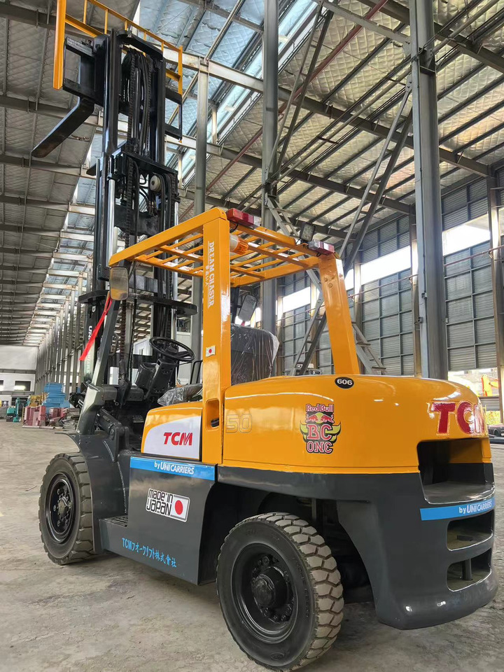 TCM fd50 japan brand original 5 ton diesel forklift 3 section 4.5m Customizable mast clamp side shift - 柴油叉车:图4 TCM fd50 japan brand original 5 ton diesel forklift 3 section 4.5m Customizable mast clamp side shift - 柴油叉车:图4