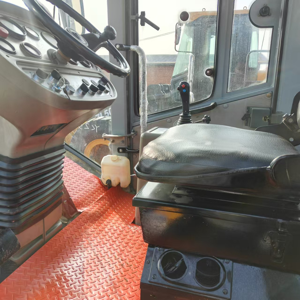 XCMG XS223J used road roller low hours factory price - 压实机:图4 XCMG XS223J used road roller low hours factory price - 压实机:图4