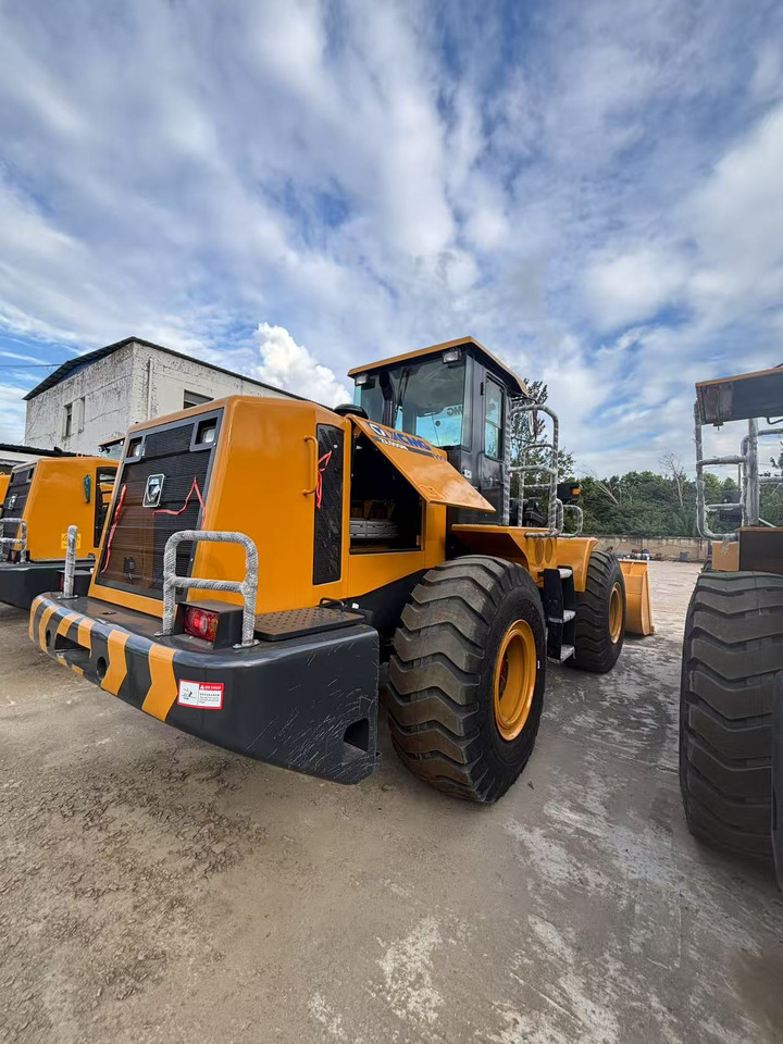 XCMG ZL50GN low hour front loader for sale - 轮式装载机:图2 XCMG ZL50GN low hour front loader for sale - 轮式装载机:图2