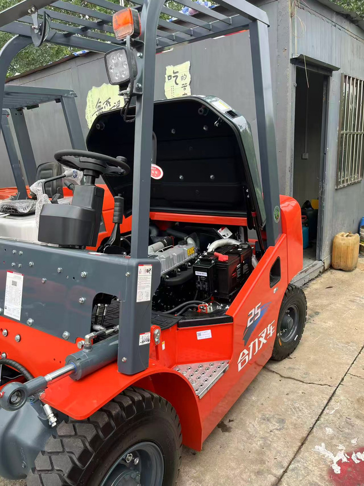 Heli brand new 2.5T diesel forklift(Clamp available) - 柴油叉车:图1 Heli brand new 2.5T diesel forklift(Clamp available) - 柴油叉车:图1
