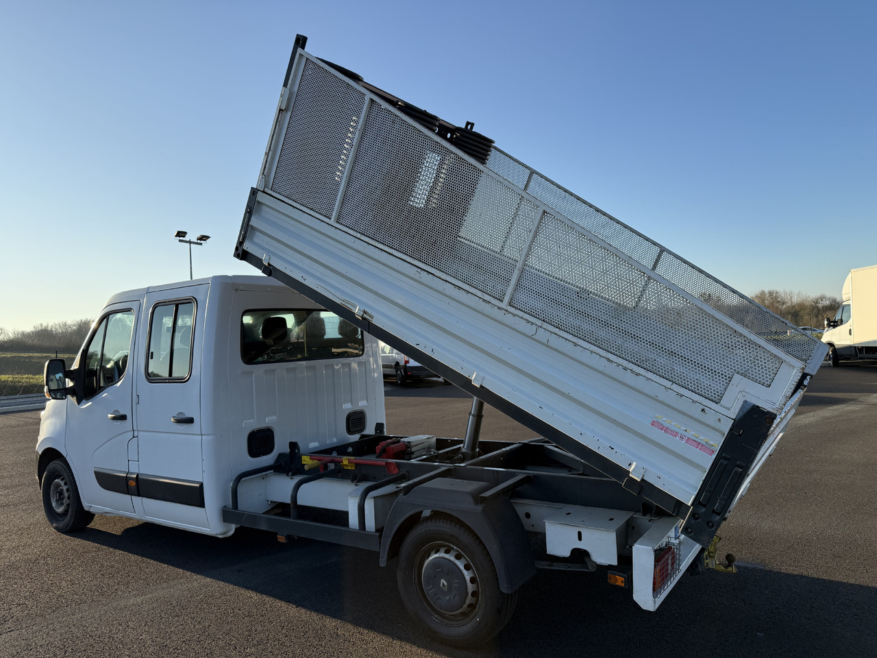 RENAULT MASTER 2.3DCI125 BENNE ACIER DOUBLE CABINE ROUE SIMPLE + REHAUSSE DE RIDELLE - 翻斗货车:图4 RENAULT MASTER 2.3DCI125 BENNE ACIER DOUBLE CABINE ROUE SIMPLE + REHAUSSE DE RIDELLE - 翻斗货车:图4