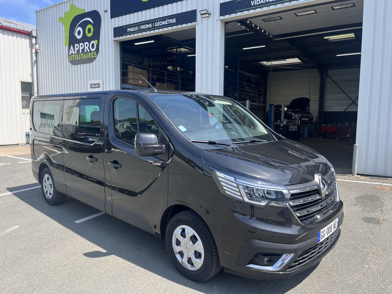 RENAULT TRAFIC 2.0DCI150 L2H1 - 小型巴士, 小型客车:图1 RENAULT TRAFIC 2.0DCI150 L2H1 - 小型巴士, 小型客车:图1