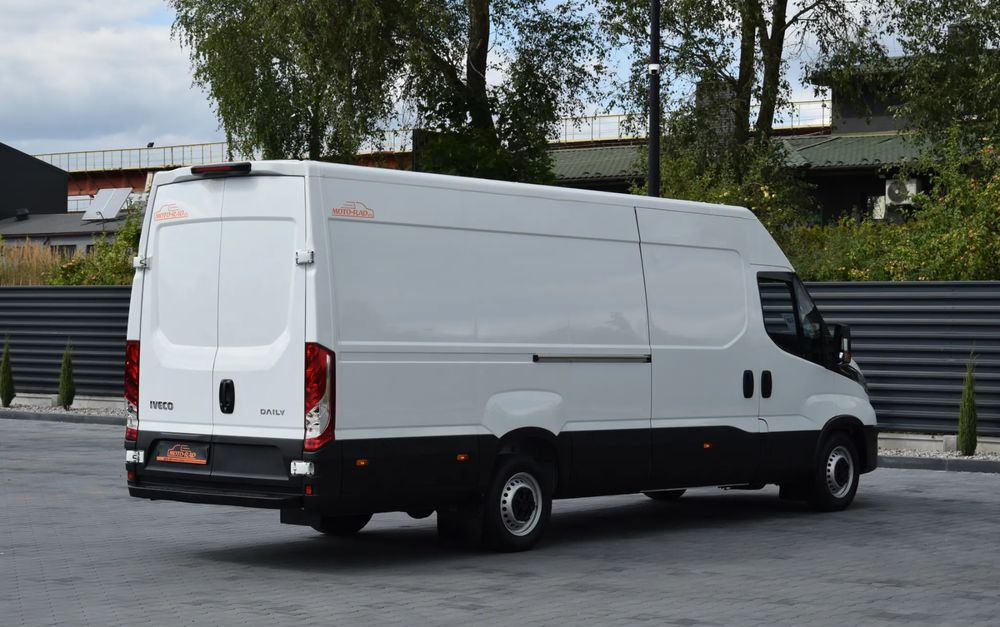 Iveco DAILY MAXI 35S16 / 2.3 - 160 KM / AUTOMAT HI-MATIC / NOWY MODEL / 3 OSOBY / DOSTAWCZE / BLASZAK / KLIMA / 2023 / SERWISOWANY / SPROWADZONY Z NIEMIEC - 无侧窗厢式货车:图5 Iveco DAILY MAXI 35S16 / 2.3 - 160 KM / AUTOMAT HI-MATIC / NOWY MODEL / 3 OSOBY / DOSTAWCZE / BLASZAK / KLIMA / 2023 / SERWISOWANY / SPROWADZONY Z NIEMIEC - 无侧窗厢式货车:图5