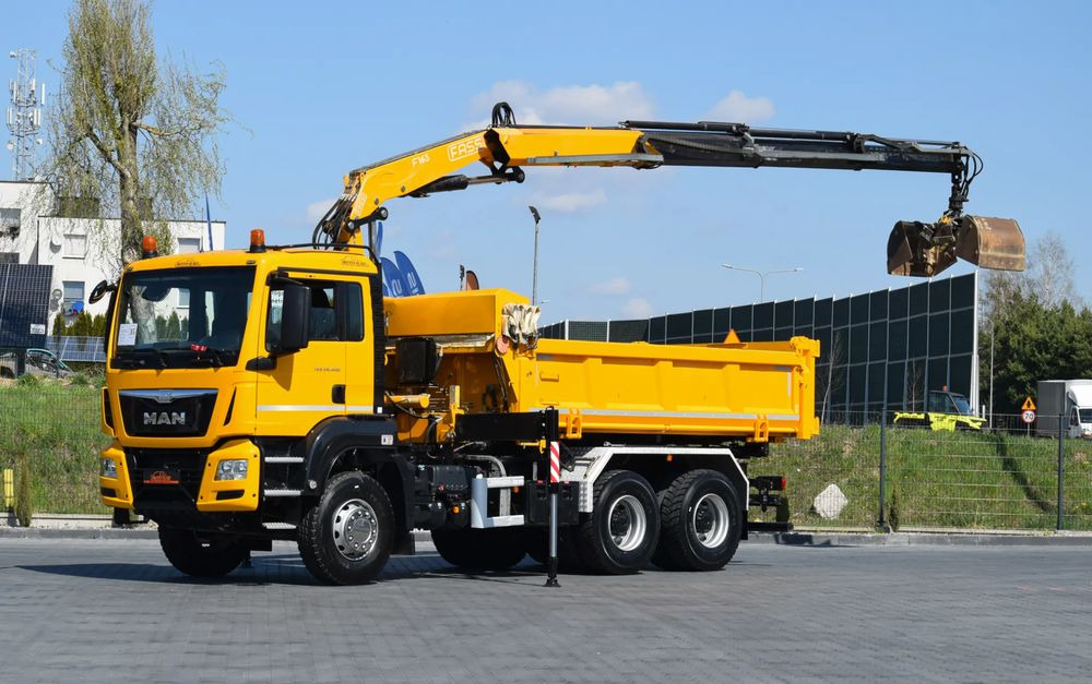 MAN TGS 26.400 / 6x4 / EURO 6 / UDT / HDS FASSI 165 / WYSUW x3 / ROTATOR / CHWYTAK / STEROWANIE RADIOWE / WZMOCNIONA RAMA / WYWROTKA / HYDROBURTA / AUTOMAT / 2017 / NOWE OPONY - 100% / NISKI PRZEBIEG - 翻斗车:图1 MAN TGS 26.400 / 6x4 / EURO 6 / UDT / HDS FASSI 165 / WYSUW x3 / ROTATOR / CHWYTAK / STEROWANIE RADIOWE / WZMOCNIONA RAMA / WYWROTKA / HYDROBURTA / AUTOMAT / 2017 / NOWE OPONY - 100% / NISKI PRZEBIEG - 翻斗车:图1