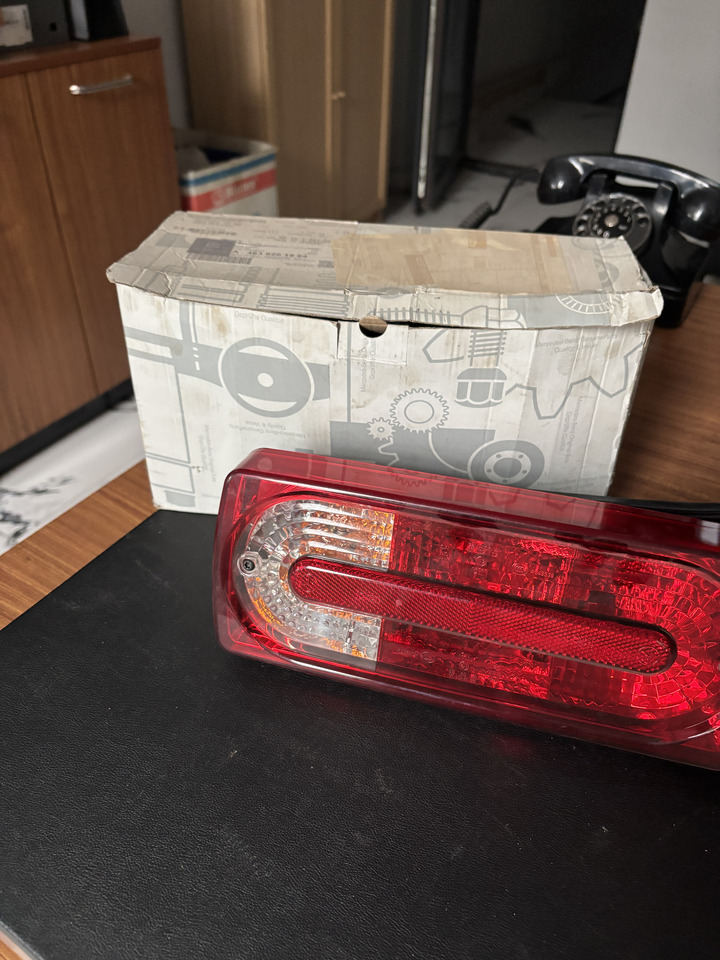 MERCEDES-BENZ G W463 G SERIES TAIL LIGHT - 尾灯:图2 MERCEDES-BENZ G W463 G SERIES TAIL LIGHT - 尾灯:图2