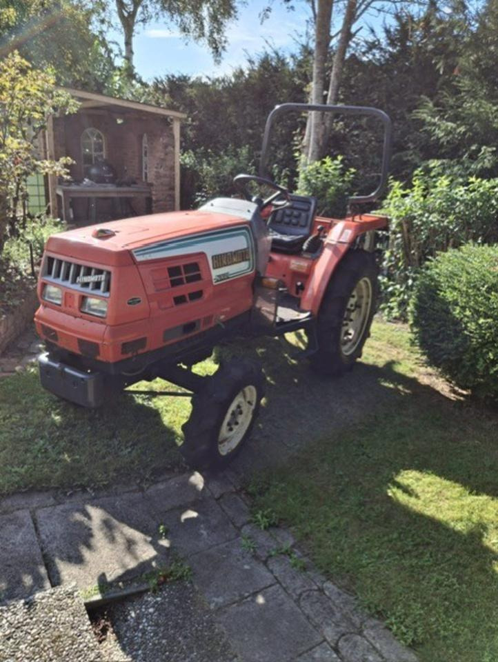 Kleintraktor Hinomoto-Kubota 21 PS - 紧凑型拖拉机:图1 Kleintraktor Hinomoto-Kubota 21 PS - 紧凑型拖拉机:图1