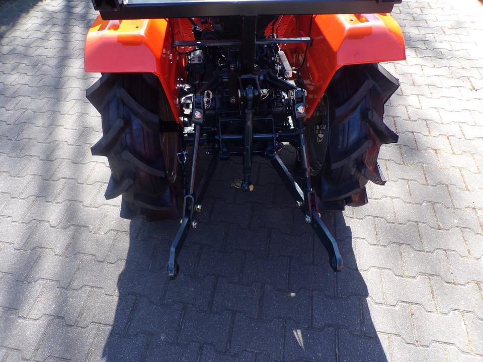 Kleintraktor Kubota B1502, ab 95€ pro Monat. - 紧凑型拖拉机:图5 Kleintraktor Kubota B1502, ab 95€ pro Monat. - 紧凑型拖拉机:图5