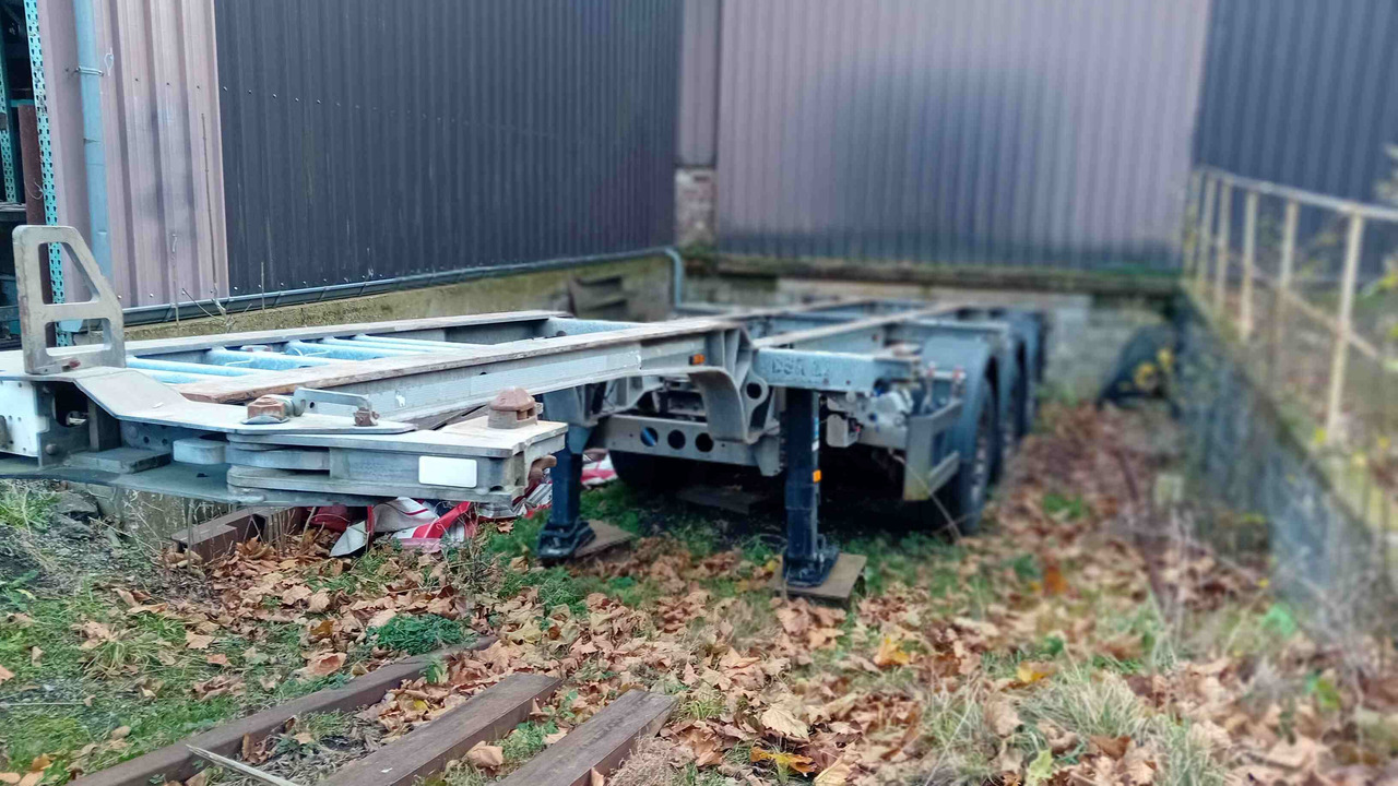 SCHMITZ CARGOBULL châssis porte-conteneur semi-remorque Os - type SGF*3 - adaptable pour conteneur 20' et 40' - 集装箱运输车/ 可拆卸车身的半拖车:图2 SCHMITZ CARGOBULL châssis porte-conteneur semi-remorque Os - type SGF*3 - adaptable pour conteneur 20' et 40' - 集装箱运输车/ 可拆卸车身的半拖车:图2