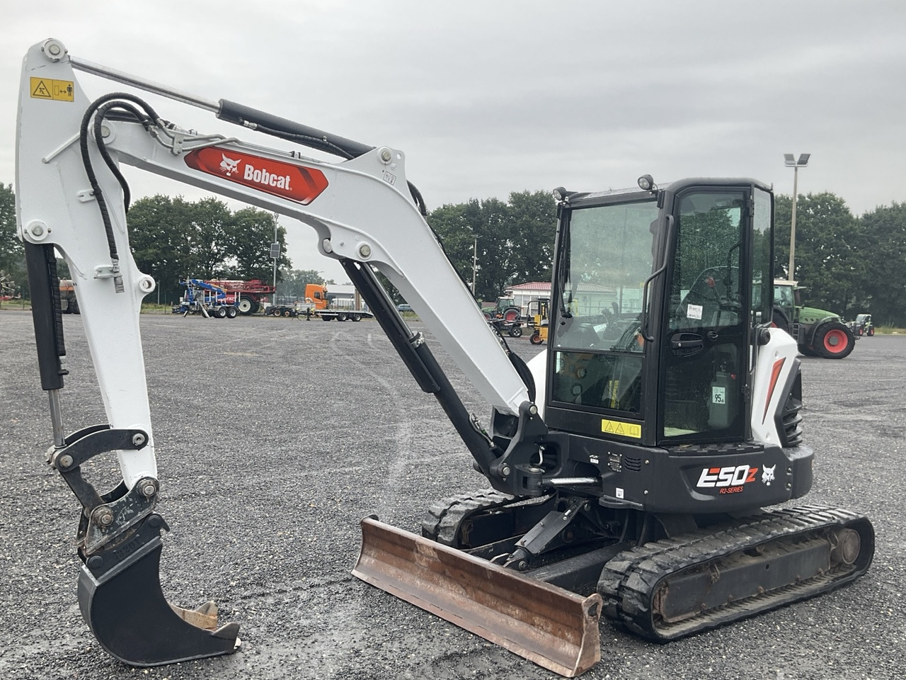BOBCAT E50z - 小型挖掘机:图1 BOBCAT E50z - 小型挖掘机:图1