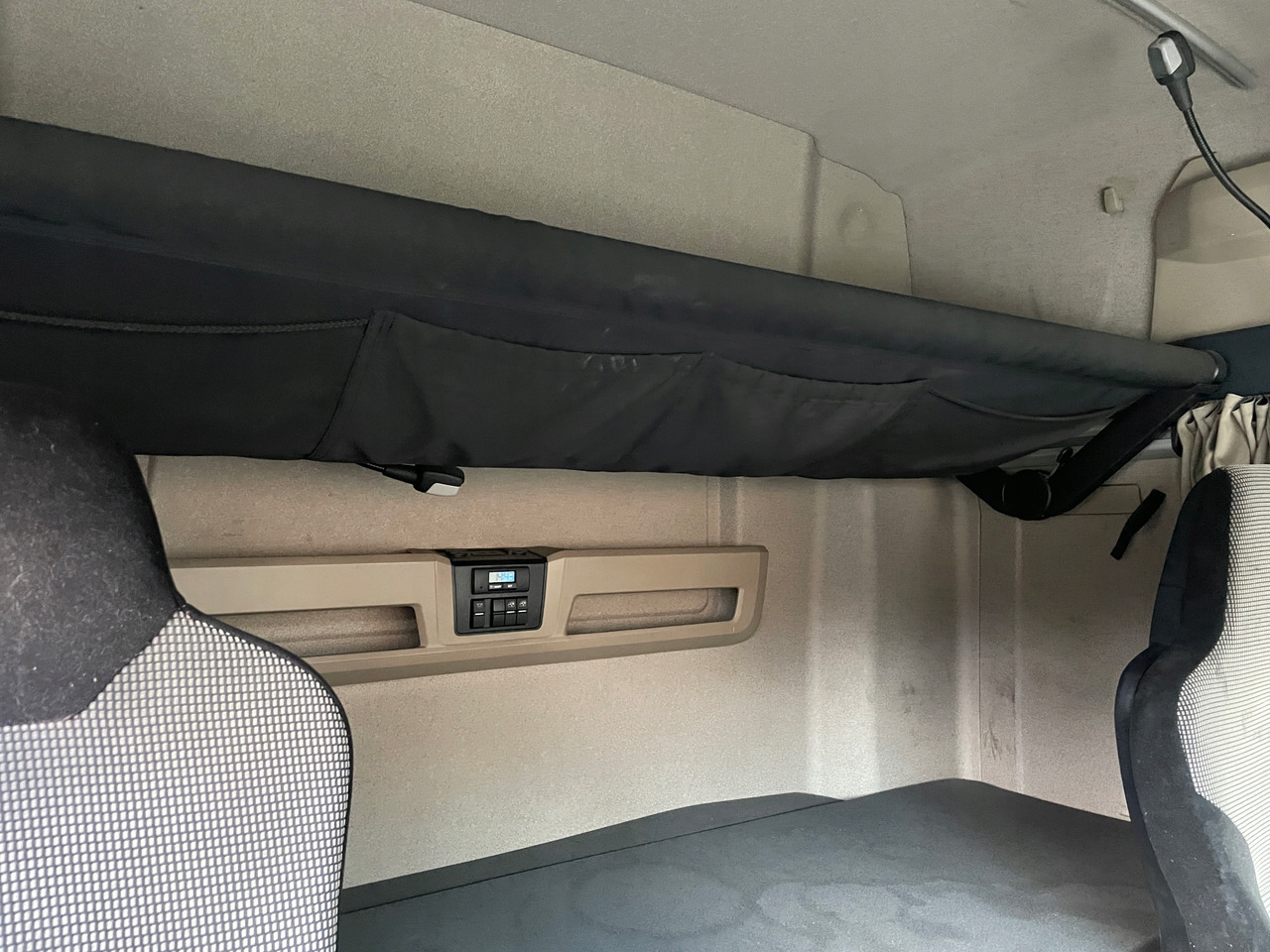 GOŁA KABINA MAN TGX XLX 2019 ROK LIFT ŚRODEK BEŻOWY EURO 6 - 驾驶室 适用于 卡车:图4 GOŁA KABINA MAN TGX XLX 2019 ROK LIFT ŚRODEK BEŻOWY EURO 6 - 驾驶室 适用于 卡车:图4