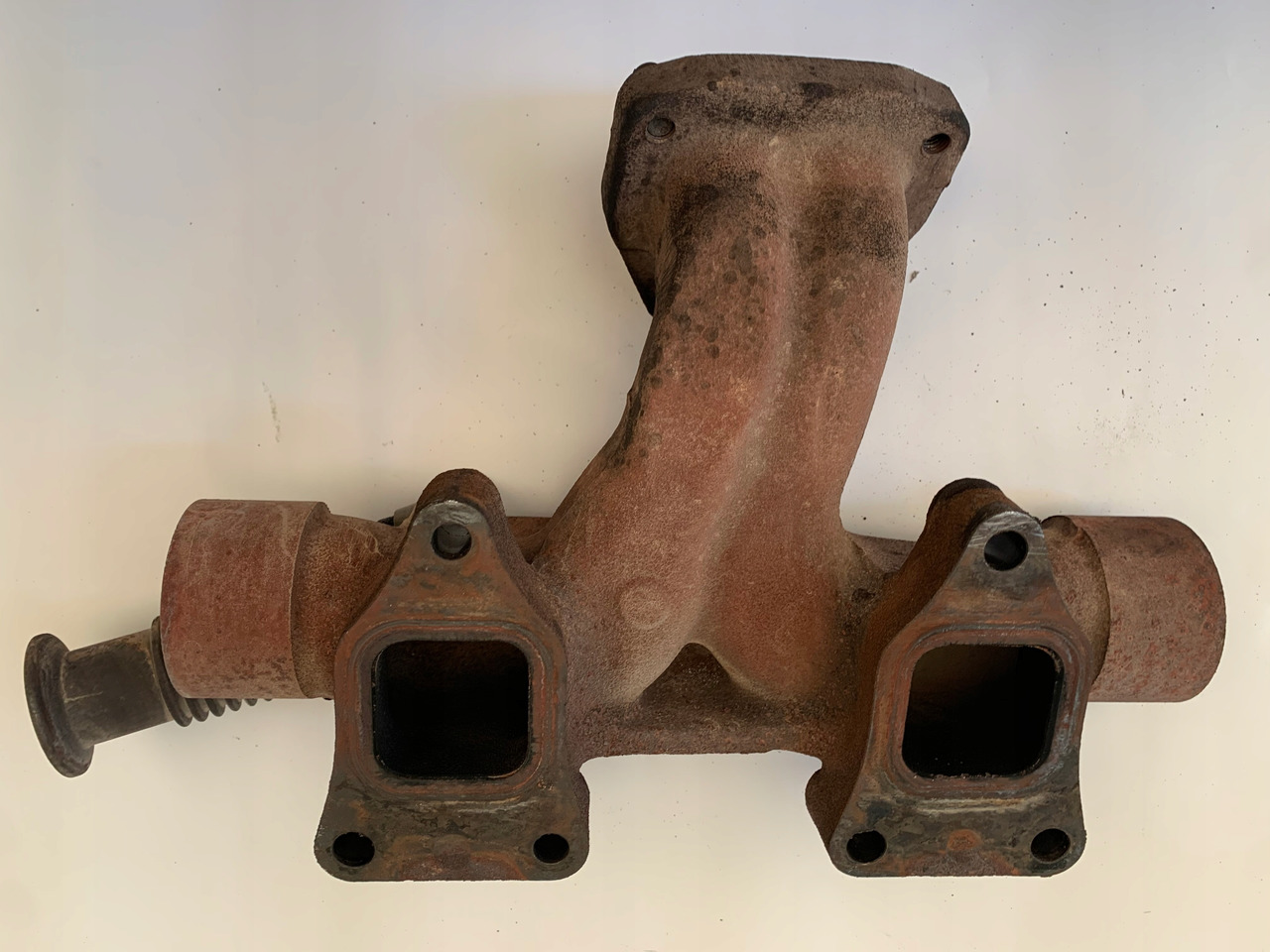 KOLEKTOR WYDECHOWY MAN TGX TGS D2676 LF26 EURO 6 - 发动机及其零件 适用于 卡车:图1 KOLEKTOR WYDECHOWY MAN TGX TGS D2676 LF26 EURO 6 - 发动机及其零件 适用于 卡车:图1