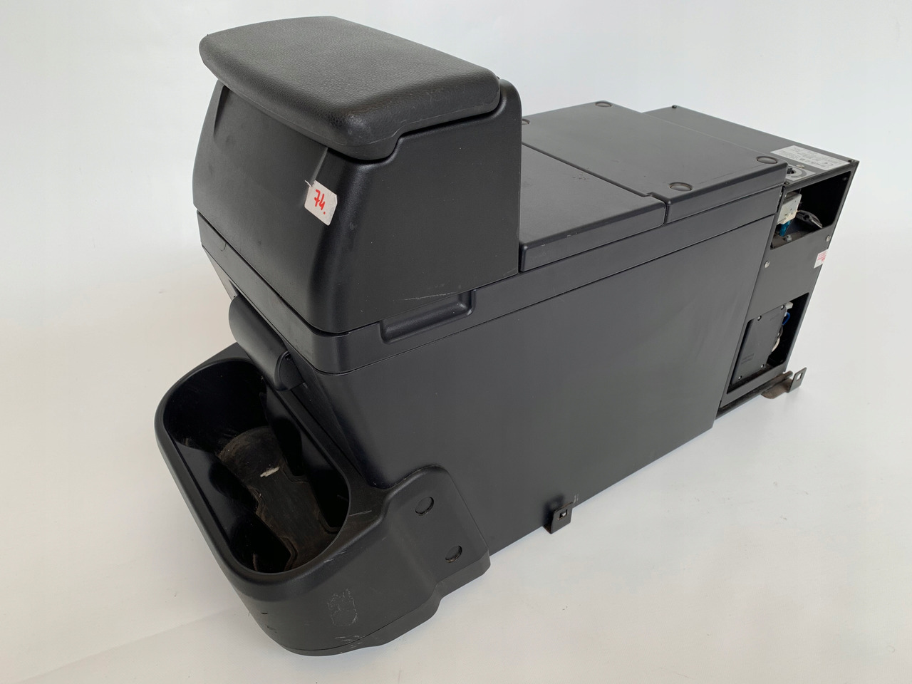 LODÓWKA IVECO STRALIS HI-WAY HIWAY NR 74 - 仪表板 适用于 卡车:图1 LODÓWKA IVECO STRALIS HI-WAY HIWAY NR 74 - 仪表板 适用于 卡车:图1