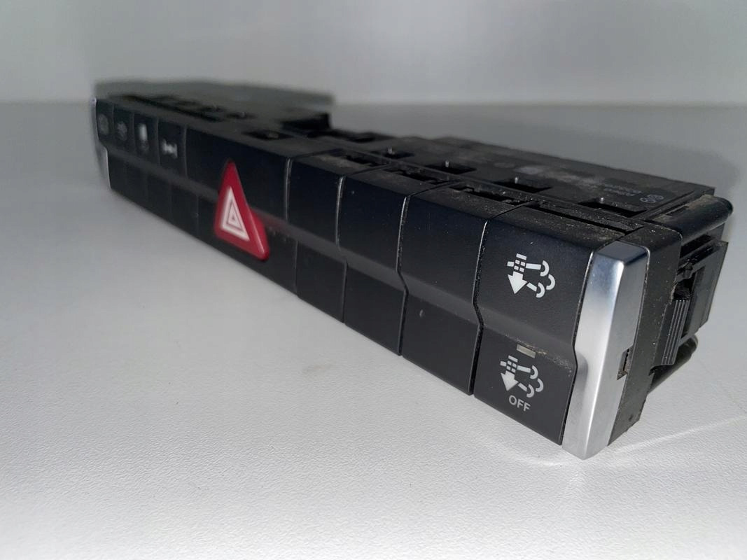 MODUŁ ŚWIATEŁ AWARYJNYCH ACTROS MP 4 A9604460423 - 仪表板 适用于 卡车:图2 MODUŁ ŚWIATEŁ AWARYJNYCH ACTROS MP 4 A9604460423 - 仪表板 适用于 卡车:图2