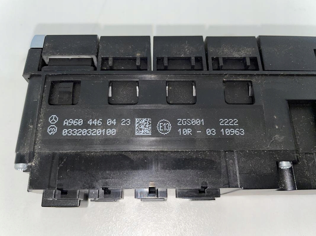 MODUŁ ŚWIATEŁ AWARYJNYCH ACTROS MP 4 A9604460423 - 仪表板 适用于 卡车:图3 MODUŁ ŚWIATEŁ AWARYJNYCH ACTROS MP 4 A9604460423 - 仪表板 适用于 卡车:图3