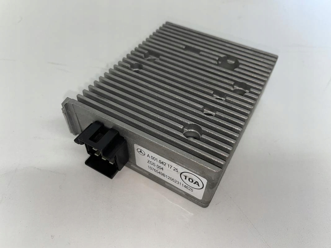 PRZETWORNICA NAPIĘCIA MERCEDES ACTROS A0015421725 - 电气系统 适用于 卡车:图1 PRZETWORNICA NAPIĘCIA MERCEDES ACTROS A0015421725 - 电气系统 适用于 卡车:图1