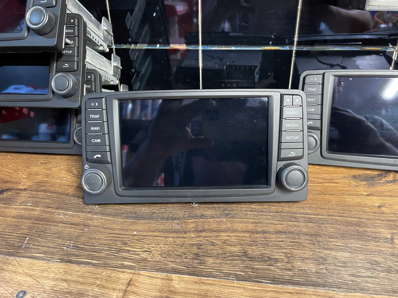 RADIO NAWIGACJA MAN TGS TGX EURO 6 81281006037 WYMIENIONY WYŚWIETLACZ - 导航系统 适用于 卡车:图2 RADIO NAWIGACJA MAN TGS TGX EURO 6 81281006037 WYMIENIONY WYŚWIETLACZ - 导航系统 适用于 卡车:图2