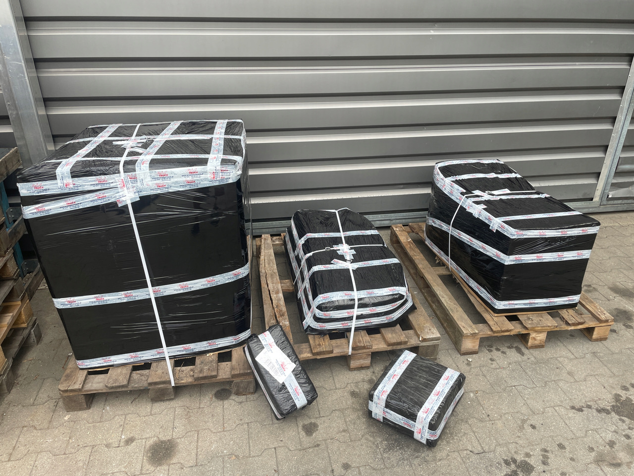 RECYRKULATOR SPALIN MAN TGA TGX TGS D26 51081007141 - EGR冷却器 适用于 卡车:图5 RECYRKULATOR SPALIN MAN TGA TGX TGS D26 51081007141 - EGR冷却器 适用于 卡车:图5