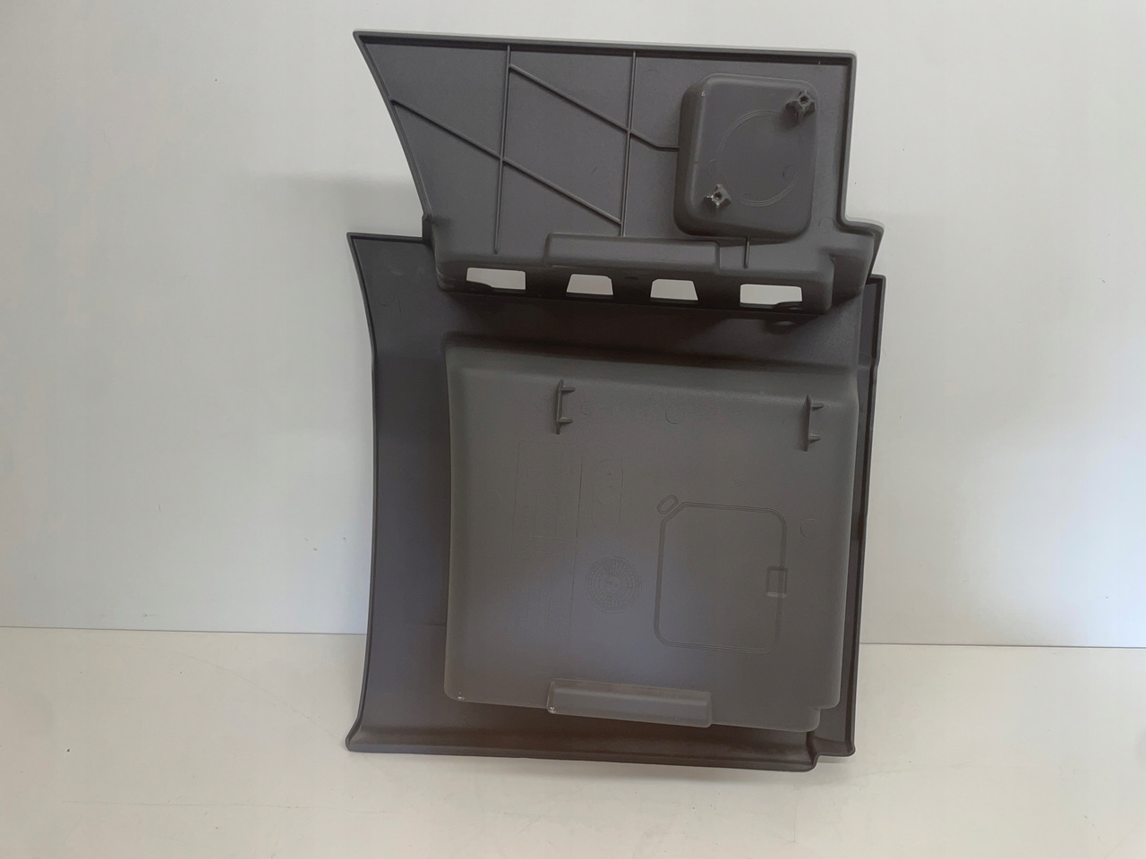 STOPNICA DOLNY STOPIEŃ MAN TGX TGX3 TG-3 81615200075 - 脚踏板 适用于 卡车:图4 STOPNICA DOLNY STOPIEŃ MAN TGX TGX3 TG-3 81615200075 - 脚踏板 适用于 卡车:图4