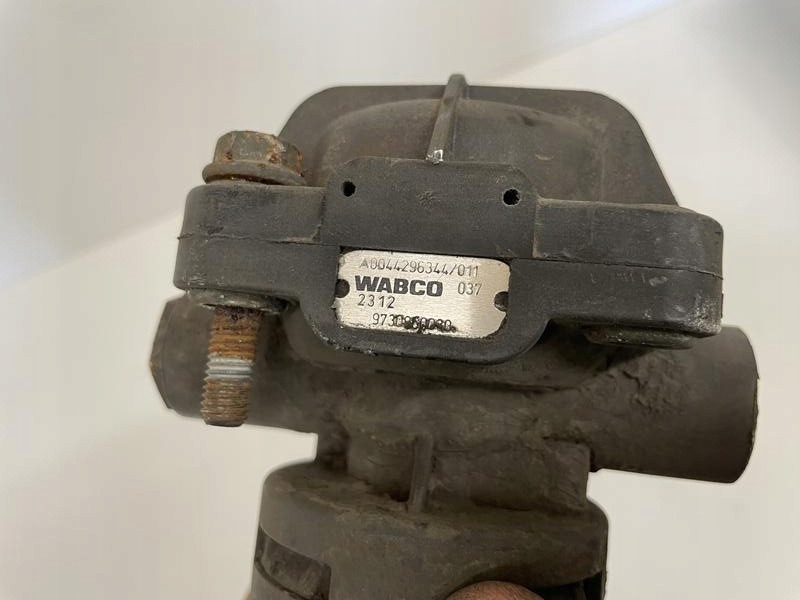 ZAWÓR NACZEPY MERCEDES ACTROS MP 4 MP4 A0044296344 - 制动阀 适用于 卡车:图3 ZAWÓR NACZEPY MERCEDES ACTROS MP 4 MP4 A0044296344 - 制动阀 适用于 卡车:图3