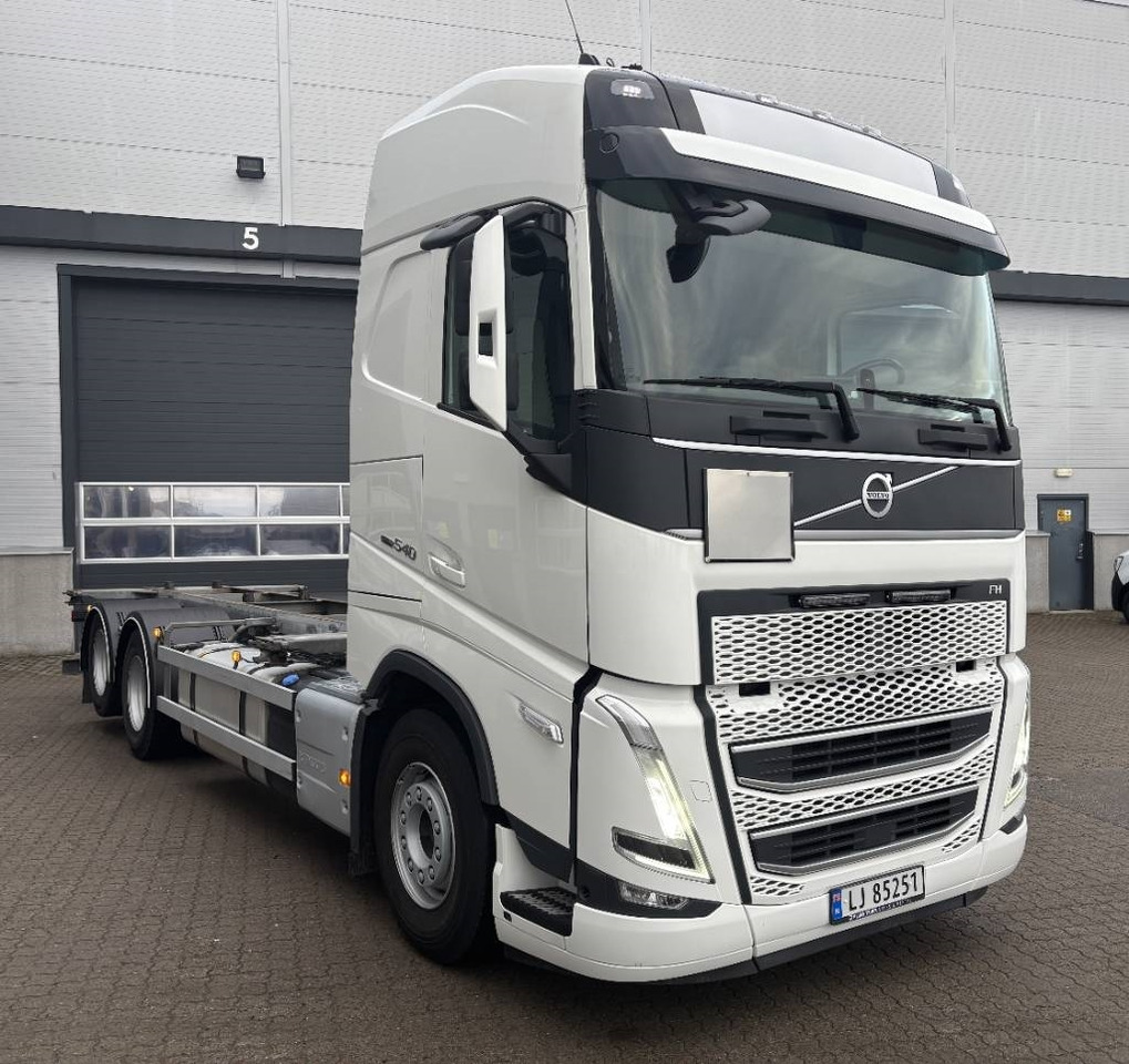 Volvo FH 540 - 集装箱运输车/ 可拆卸车身的卡车:图2 Volvo FH 540 - 集装箱运输车/ 可拆卸车身的卡车:图2