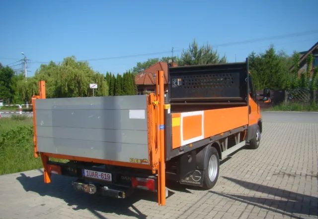 Iveco DAILY 35 C 15 WINDA 750KG 3.5T NA HAKU - 平板货车:图5 Iveco DAILY 35 C 15 WINDA 750KG 3.5T NA HAKU - 平板货车:图5