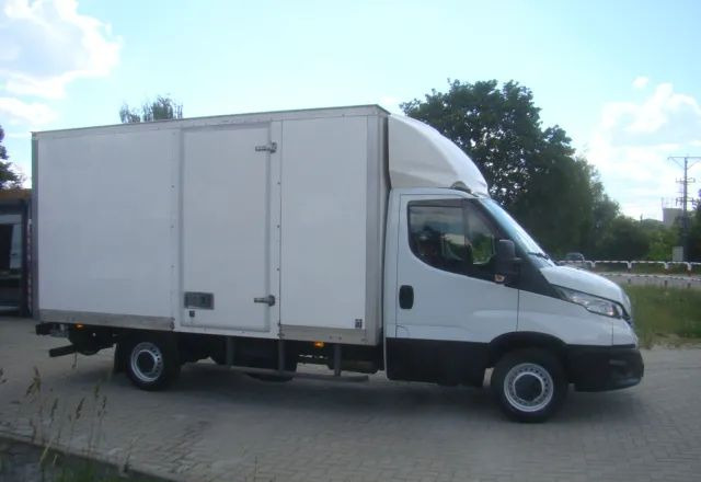 Iveco DAILY 35 S 16 3.0TDI WINDA 3.5T 4.20M - 厢式货车:图5 Iveco DAILY 35 S 16 3.0TDI WINDA 3.5T 4.20M - 厢式货车:图5