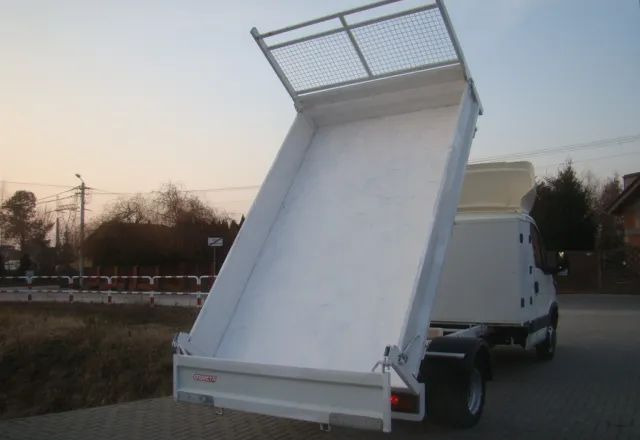 Iveco DAILY 40 C 12 - 翻斗货车:图5 Iveco DAILY 40 C 12 - 翻斗货车:图5