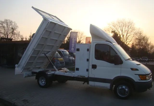 Iveco DAILY 40 C 12 - 翻斗货车:图5 Iveco DAILY 40 C 12 - 翻斗货车:图5