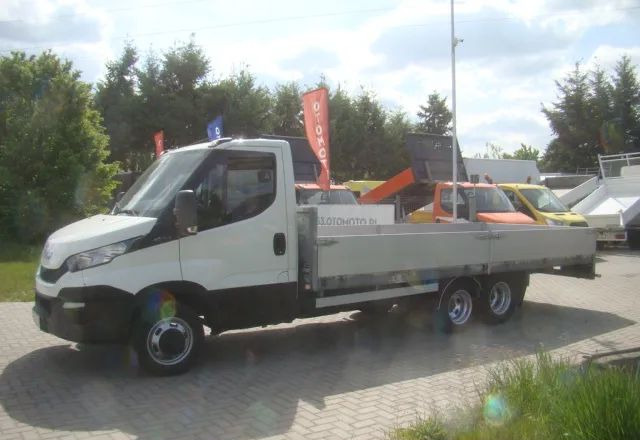 Iveco DAILY 40 C 17 3.0TDI CLIXSTAR PRAWOJAZDY E DO B 3400KGŁADOWNOŚCI - 平板货车:图2 Iveco DAILY 40 C 17 3.0TDI CLIXSTAR PRAWOJAZDY E DO B 3400KGŁADOWNOŚCI - 平板货车:图2