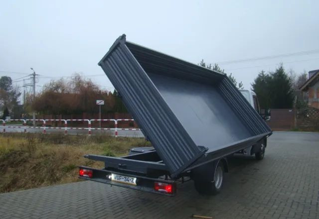 Iveco DAILY 50 C 17 3.0TDI WYWROTKA 4.70M 3.5T KLIMATRONIK - 翻斗货车:图4 Iveco DAILY 50 C 17 3.0TDI WYWROTKA 4.70M 3.5T KLIMATRONIK - 翻斗货车:图4