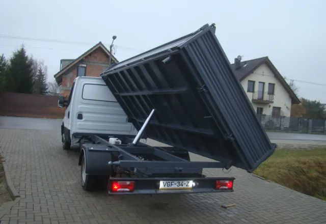 Iveco DAILY 50 C 17 3.0TDI WYWROTKA 4.70M 3.5T KLIMATRONIK - 翻斗货车:图5 Iveco DAILY 50 C 17 3.0TDI WYWROTKA 4.70M 3.5T KLIMATRONIK - 翻斗货车:图5