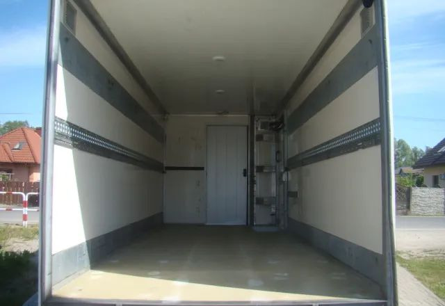 厢式货车 Iveco DAILY 70 C 18 3.0TDI 5.45M WINDA 1000KG:图9 厢式货车 Iveco DAILY 70 C 18 3.0TDI 5.45M WINDA 1000KG:图9