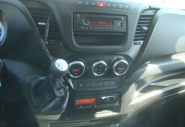 厢式货车 Iveco DAILY 70 C 18 3.0TDI 5.45M WINDA 1000KG:图18 厢式货车 Iveco DAILY 70 C 18 3.0TDI 5.45M WINDA 1000KG:图18