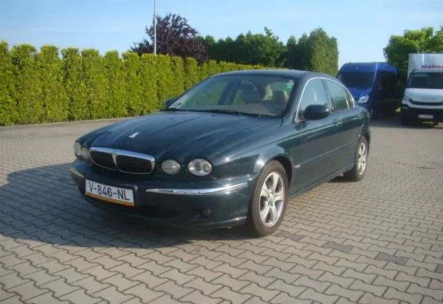 Jaguar X-Type - 轿车:图1 Jaguar X-Type - 轿车:图1