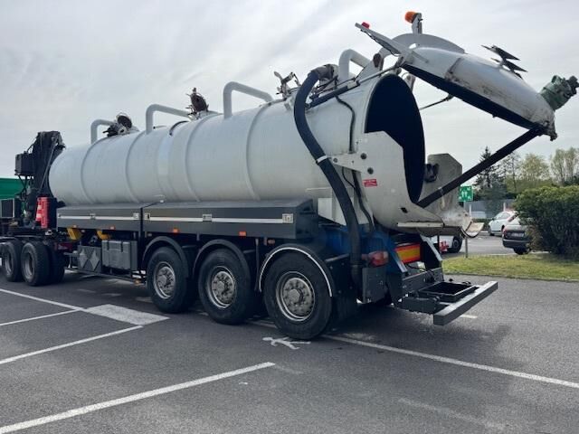 SAMRO RIVARD - 液罐半拖车:图1 SAMRO RIVARD - 液罐半拖车:图1
