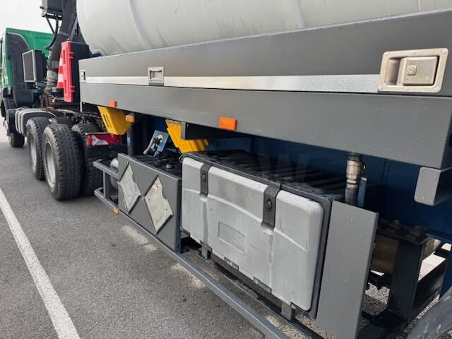液罐半拖车 SAMRO RIVARD:图9 液罐半拖车 SAMRO RIVARD:图9